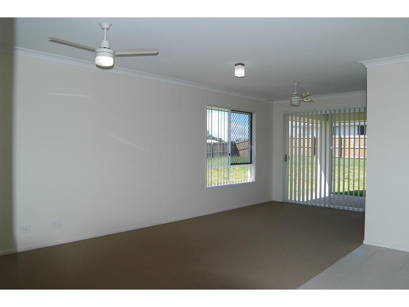 32 Tulip Street, Yamanto QLD 4305